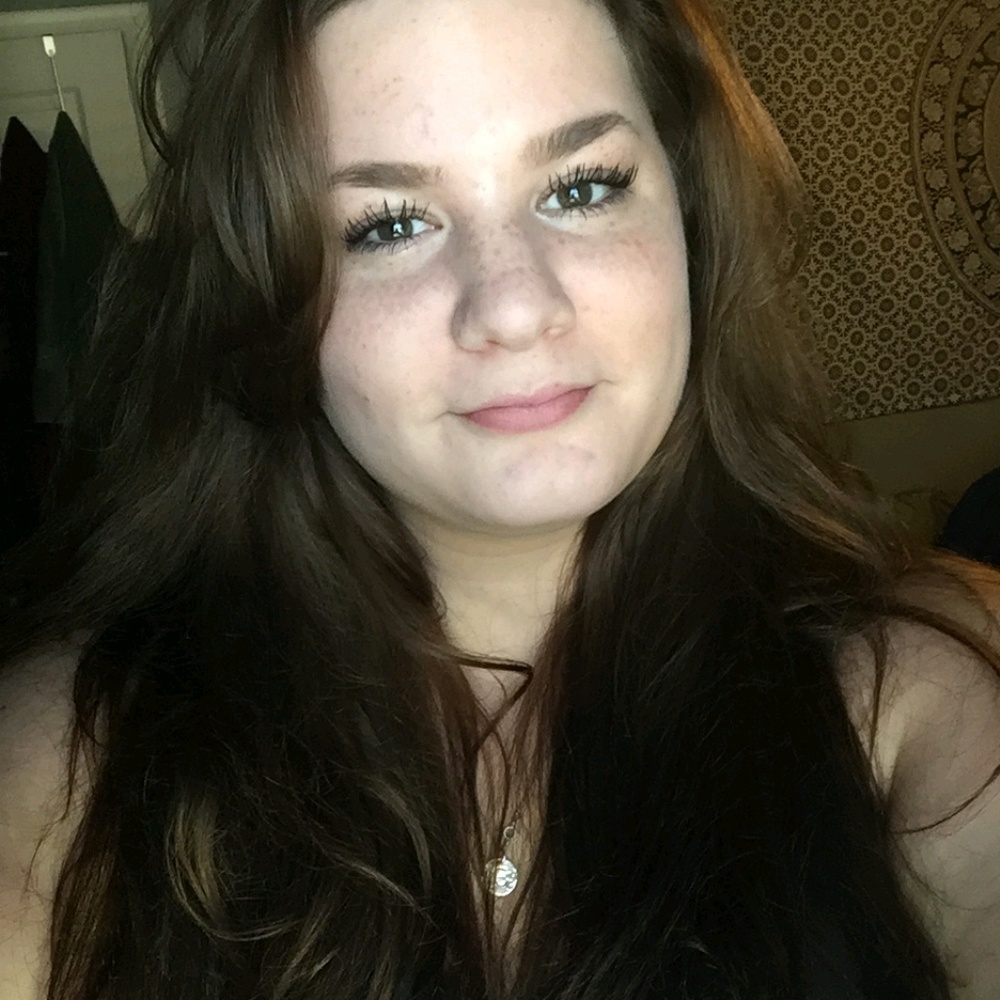 Meet your Posher, Christina